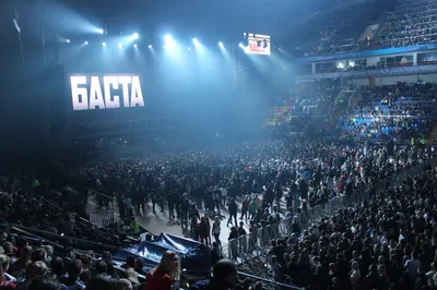 Фото и видео с концерта Басты в Москве 18 июня 2022: рэпер собрал 70 тысяч  зрителей