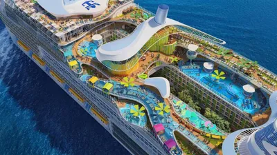 Harmony of the Seas - самый большой круизный корабль в мире пришел в Малагу