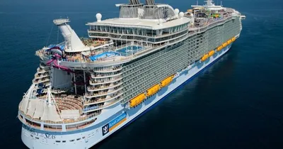 Лайнер Harmony of the Seas отправился в свой первый рейс