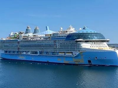 Oasis Of The Seas - немного фотографий самого большого лайнера в мире