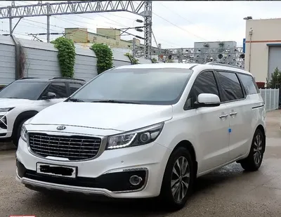 Обзор леворульных минивэнов Kia Carnival, Hyundai Starex и Volkswagen Sharan