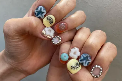 Aurora Nails: секреты красоты самого трендового дизайна года и способы его  создания