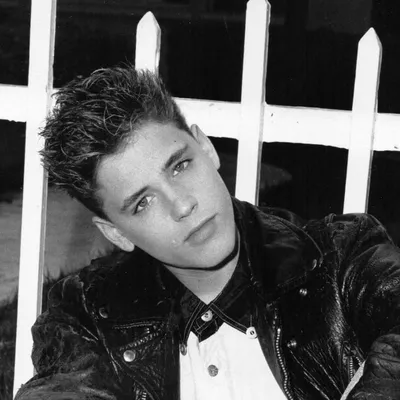 Pin by Dasha on Б | Corey haim, Corey haim young, Haim