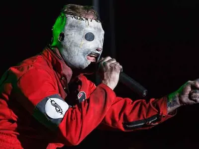 Лидер Slipknot Кори Тейлор стал легендой металла - KP.RU