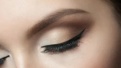 essence. Подводка для глаз коричневая Lash Princess Liner, brown купить в  интернет-магазине косметики.