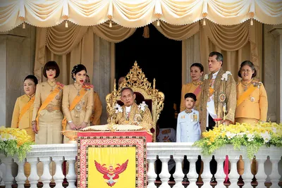 Дочь короля Таиланда показала дворцовую жизнь изнутри