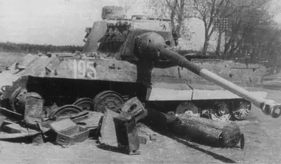 Купить 35363 Pz.Kpfw.VI Ausf.B Королевский тигр с башней Хеншель (позднего  производства), Германский тяжелый танк ICM | ArmaModels