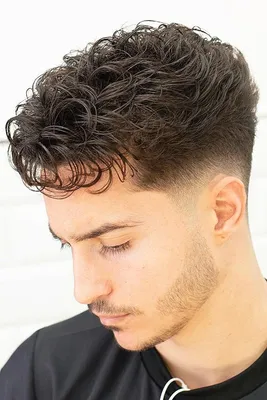 Мужские стрижки - самые модные образы 2019 года - Fotoleo | Mens haircuts  fade, Men haircut curly hair, Fade haircut curly hair