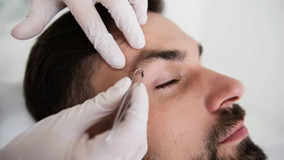 Мужские брови 😱 что даёт коррекция мужских бровей? (Листай карусель👉🏻)  -в течении дня брови не падают -создается форма и лицо выглядит бо… |  Instagram