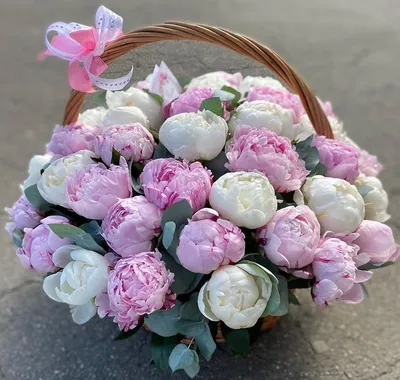 Розовые пионы в корзине за 28 890 руб. | Бесплатная доставка цветов по  Москве