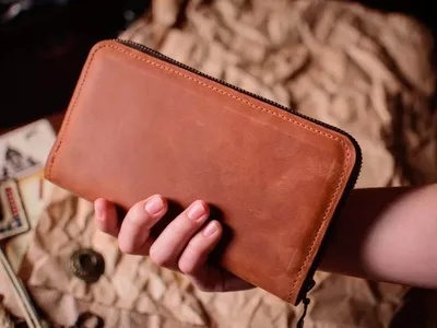 Купить женский кошелек из натуральной кожи ручной работы - аксессуары с  доставкой по Москве в интернет магазине Ginzo.ru
