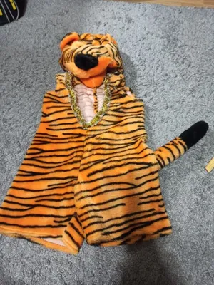 E-Holmy - Детский костюм Тигра 🐅 Мягкая теплая пижама в виде тигра.  Сделана из приятного материала.Застегивается на молнии. Идеально подойдет  для пижамной вечеринки или уютного времяпровождения дома как мальчикам, так  и девочкам.