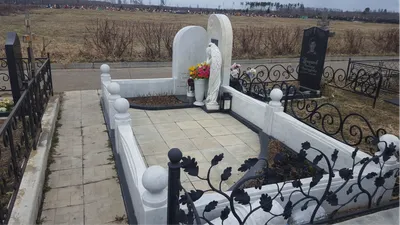 Ограда КО-1 кованая для кладбища на заказ в Москве, тел. 8 (495) 201-43-37