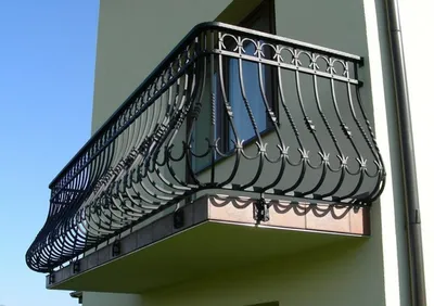 Кованый балкон БКУ№62 70 127 88 101 2 106 53 83 86 [1KUHDBN7PS] |  ограждение балкона металлическое снаружи дома цены фото (Руза)