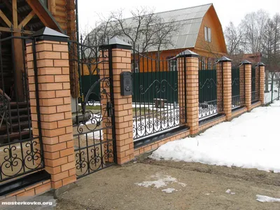 Кованые заборы в Великом Новгороде. Монтаж под ключ, свое производство