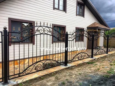 Кованый забор для палисадника перед домом в Екатеринбурге