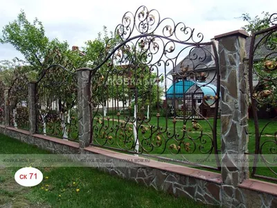 Кованый забор цена за погонный метр в Москве - Шикарные кованые столбы для  забора изготовление и монтаж
