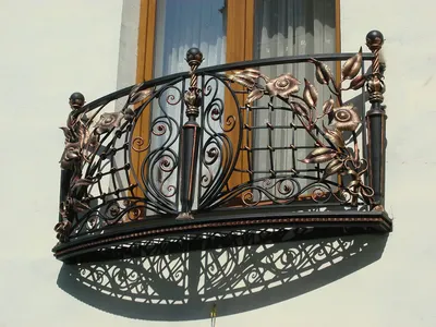 Заказать кованый балкон от производителя с установкой✓ Производитель  металлоконструкций в г. Москва | ООО «Альтеко Дом»