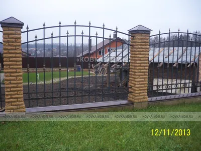 Кованый забор для дома №2499 — от 42 700 ₽ за метр забора