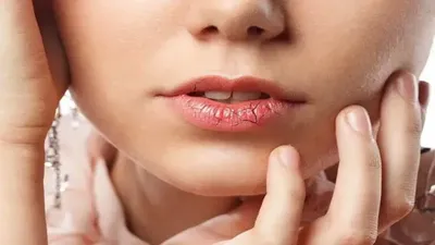 Аллергия на губах - причины ее появления и способы скорейшего лечения. Как  предупредить распространение аллергии на губах? | WOMAN