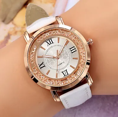 Набор женские часы с браслетом / Наручные часы + браслет - купить с  доставкой по выгодным ценам в интернет-магазине OZON (804068940)