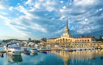 Где отдохнуть на Черном море в России: 10 лучших курортов