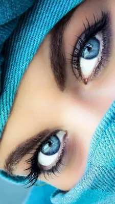 Красивые глаза девушки крупным планом» — создано в Шедевруме