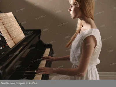 чернила пианино, играть на пианино, красиво, иллюстрация пианино png |  PNGWing