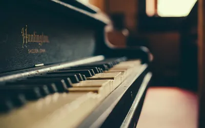 Клавиши пианино, очень красивые, …» — создано в Шедевруме