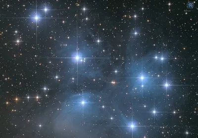 Красивые звезды на небе ночью Стоковое Фото - изображение насчитывающей  космос, солевой: 197889626