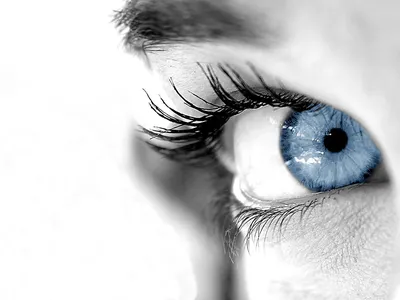 Голубой глаз обои для рабочего стола скачать бесплатно 1024x768