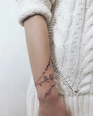 Тату для женщин | Красивые татуировки от опытного мастера по тату в Москве
