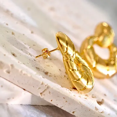 Золотые серьги с бриллиантами 585проба из желтого золота. Вес 7.23грамм.  Серьги крупные и очень красивые.… | Instagram
