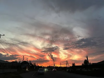 Красивый закат в городе пастернаком. Стоковое Фото - изображение  насчитывающей яркое, рисуночно: 213513952