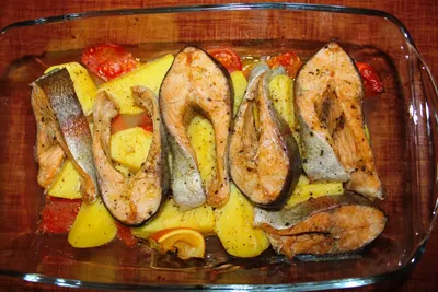 Рецепты из красной рыбы: лосось в духовке, суп, голец жареный
