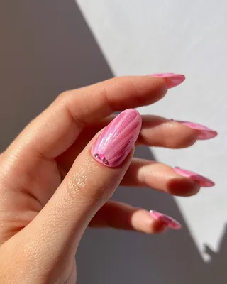 Яркий маникюр, однотонные ногти, розовые ногти | Nails, Nail art, Beauty  make up