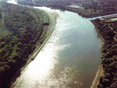 Река Кубань в городе Краснодар Стоковое Фото - изображение насчитывающей  краснодар, лето: 147535384