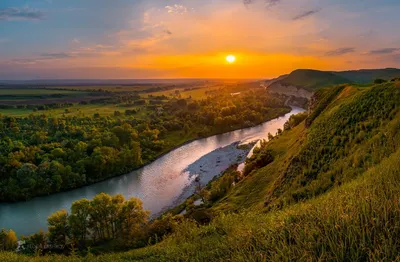 Вид На Город Краснодар И Реку Кубань Россия — стоковые фотографии и другие  картинки Краснодар - Краснодар, Большой город, Россия - iStock