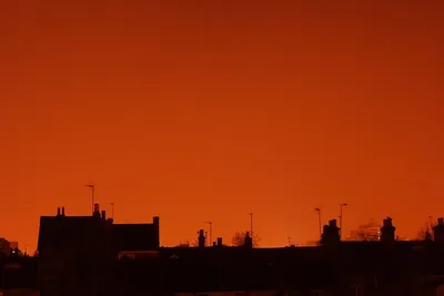 Подскажите, что за природное явление. Красное небо. ⚡️  https://t.me/MoiTagan #Ростов #Таганрог | ВКонтакте