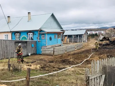 Пожар в Красногорске потушен, сгорело 8 домов, для пострадавших организован  сбор вещей - PrimaMedia.ru