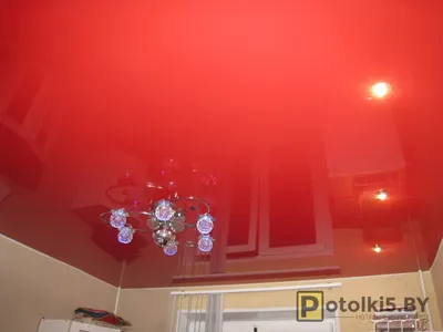 Красный натяжной потолок - примеры использования, фото и цены