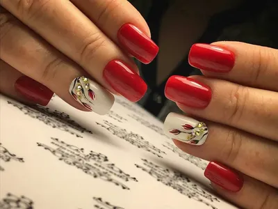 Красный маникюр / на средние ногти - 23 фото ногтей 2024