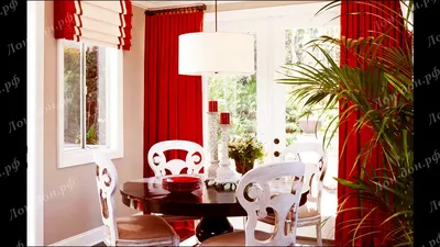 Красные шторы в интерьере спальни | Смотреть 40 идеи на фото бесплатно