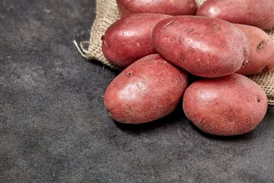 Красный картофель: сорта и их описание