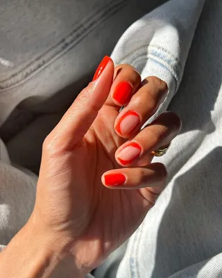 Красный маникюр 2024: тренды и новинки дизайна | Nails, Crystal nails, Gel  nails