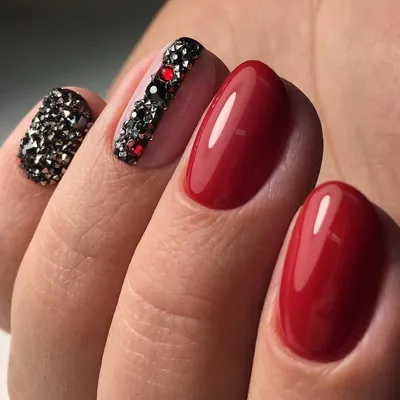 Маникюр №2706 - фото дизайна - Best Маникюр | Nails design with  rhinestones, Red nails, Red nail art