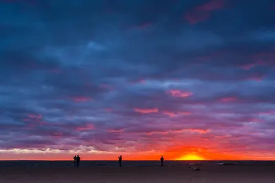 Море,красный закат,professional photo» — создано в Шедевруме