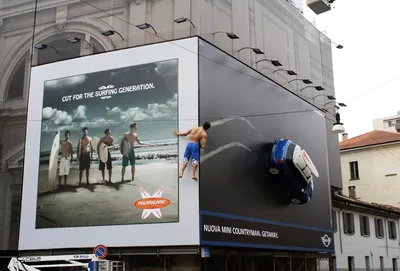 Альфа-Банк» в наружной рекламе сравнил кэшбэк с вымирающими видами животных