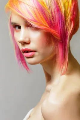 Яркие окрас волос в необычные оттенки – красивые примеры | Оттенки зеленых  волос, Зелёные волосы, Стили окраски волос