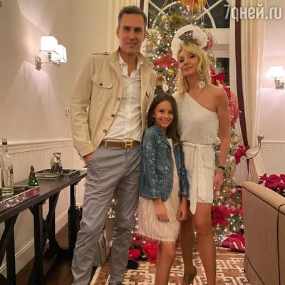 Идеальная семья: семейное фото Орбакайте с мужем умилило фанатов - 7Дней.ру